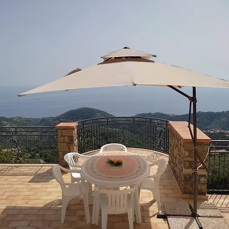 Il Ciuffo: Ampia Casa Panoramica Con Parcheggio. Holiday home Pollica