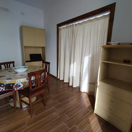 Il Ciuffo: Ampia Casa Panoramica Con Parcheggio. Pollica