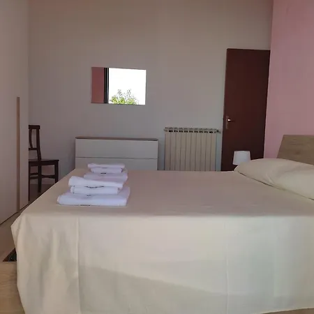 Il Ciuffo: Ampia Casa Panoramica Con Parcheggio. * Pollica